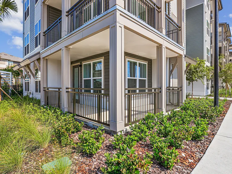 The Harlow — Photo 11
