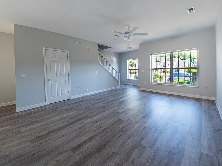 60 Ridgestone Cir #60 — Photo 3