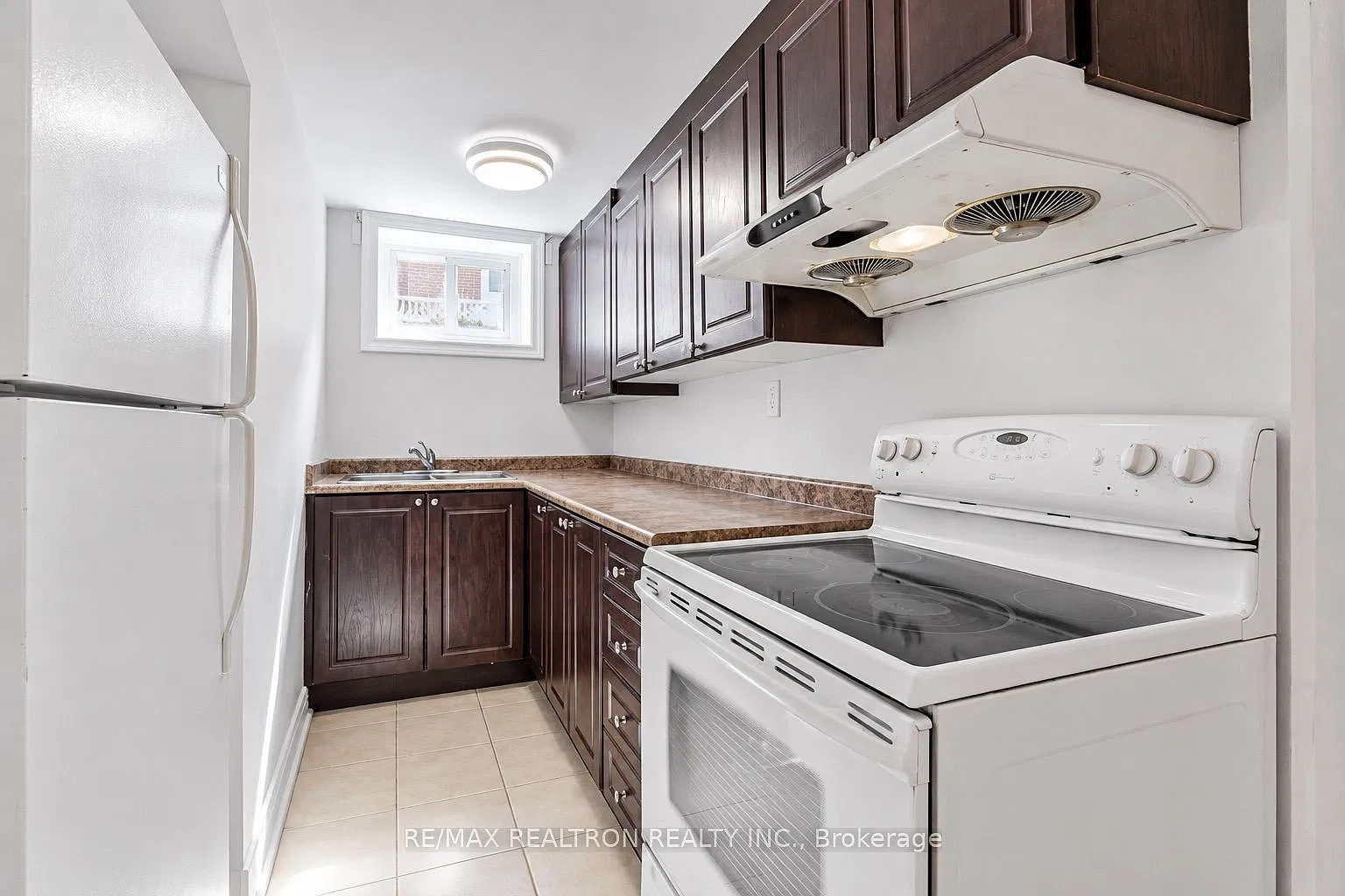 2 bed, $1,900 — Photo 3