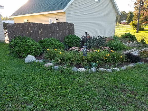 Landscaping/Garden area