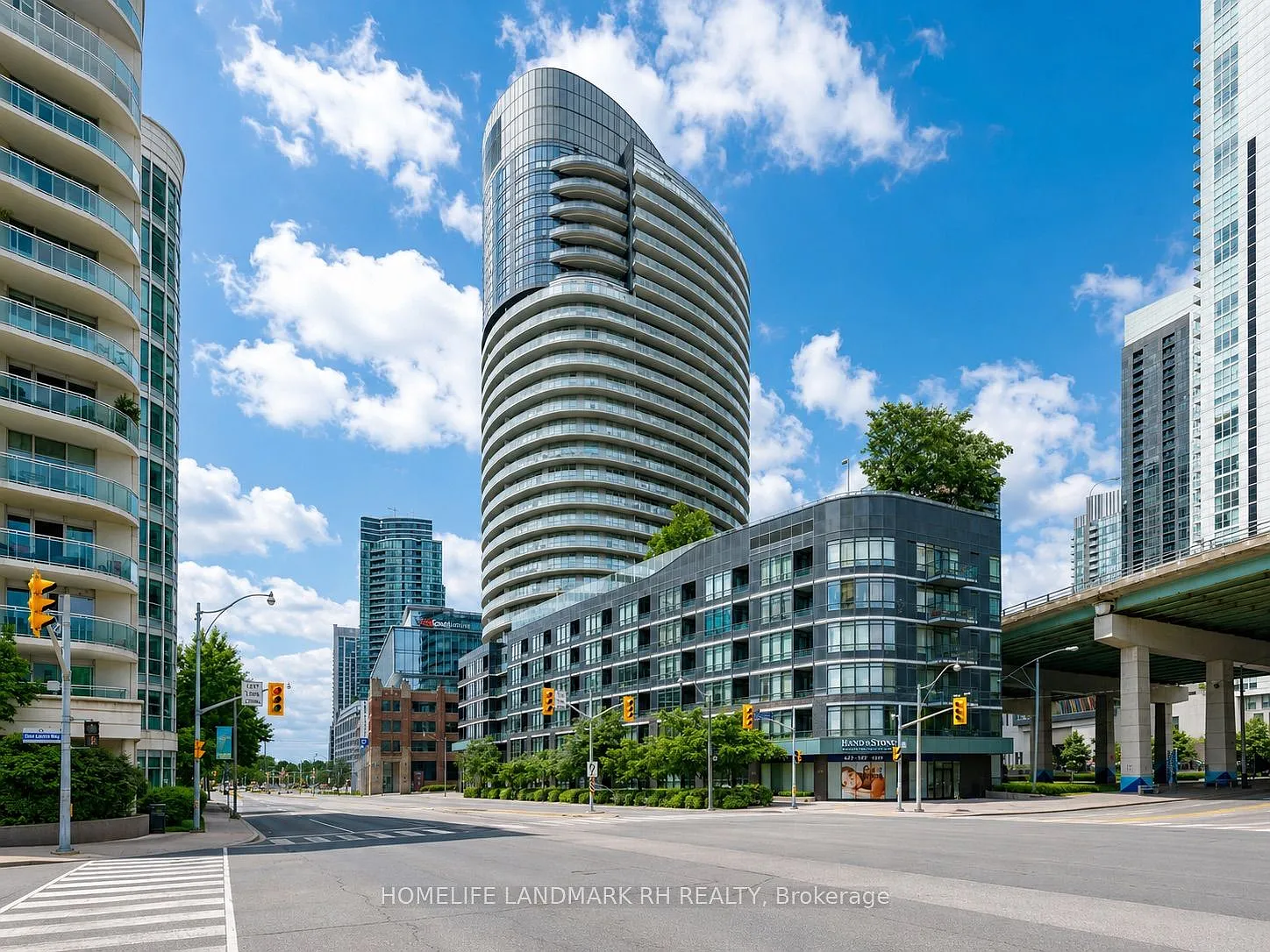 3 bed, $6,800 — Photo 1