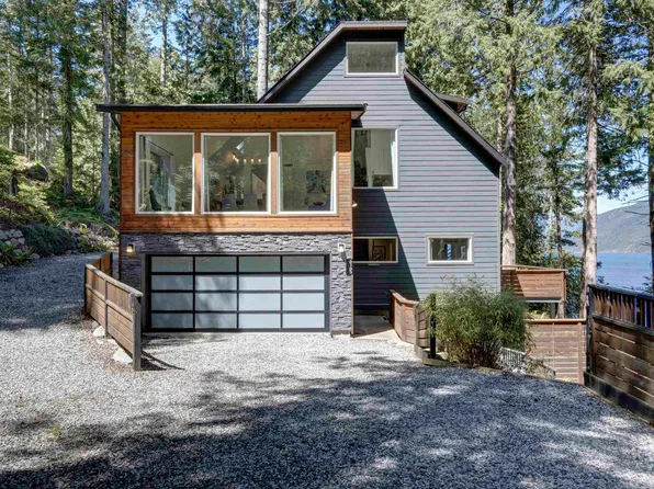 6165 Coracle Dr, Sechelt, BC V7Z 0C9
