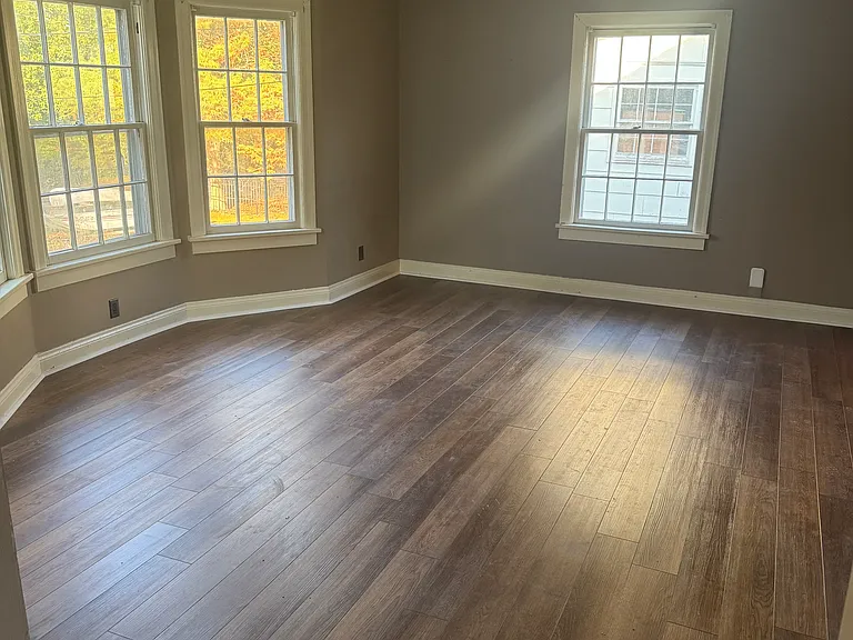815 Maple St — Photo 2