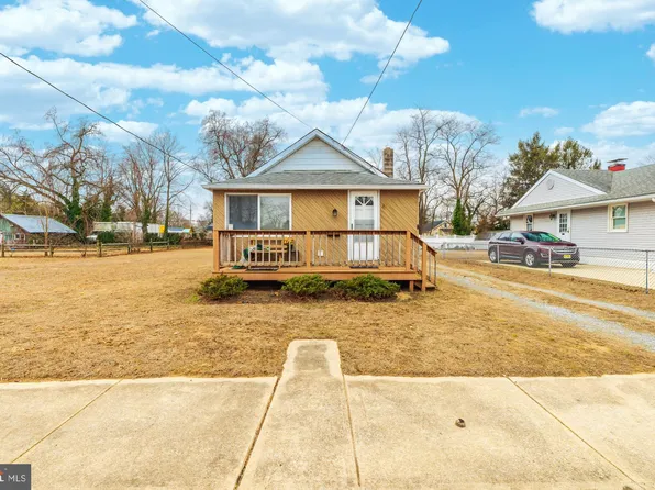 45 Brandriff Ave, Pennsville, NJ 08070