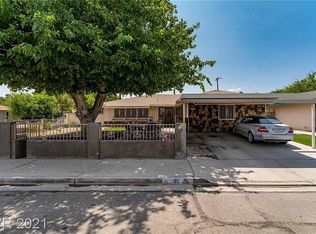 35 Amber Cir, Las Vegas, NV 89106