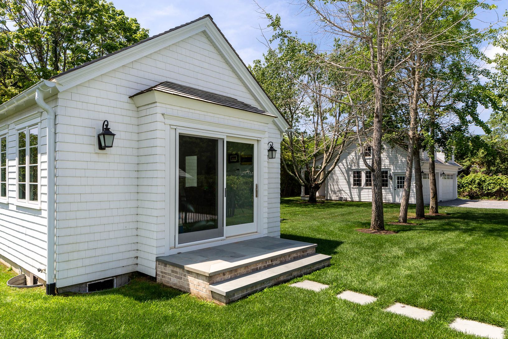  Fully Equipped Pool House with 1 Bedroom & Bath