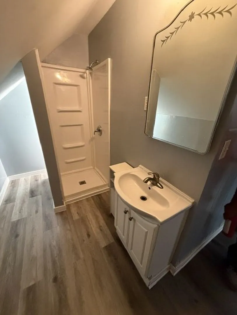 6118 25th Ave. (Duplex) — Photo 4