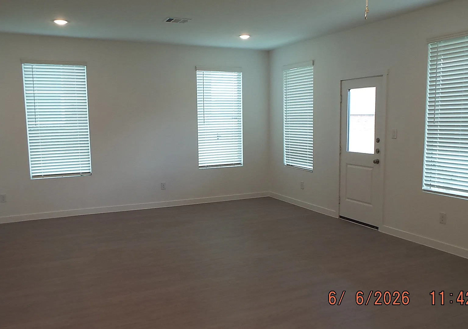 4 bed, 2142 sqft, $1,995 — Photo 1