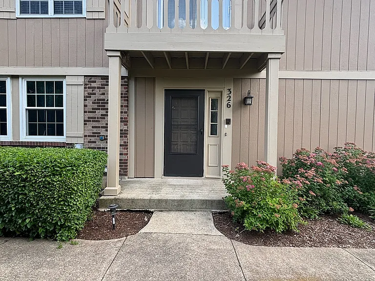 326 Plumwood Ln — Photo 2