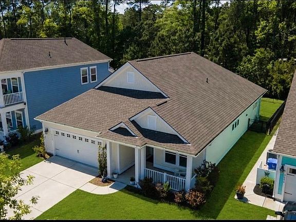 4th image of 2618 Goldfinch Dr.