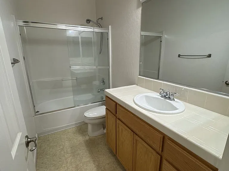 3142 W Sweet Ave — Photo 13