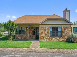 101 Pitchfork Dr, Johnson City, TX 78636