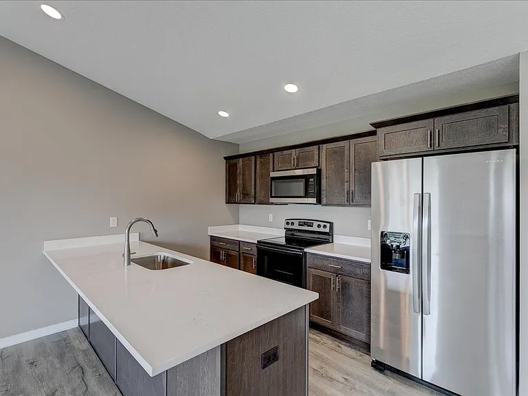6647 NE 9th Ct — Photo 9