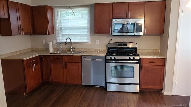 2nd image of 1101 Newcastle Rd