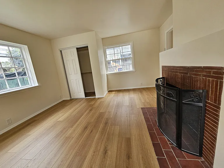 2034 Chestnut Ave — Photo 12