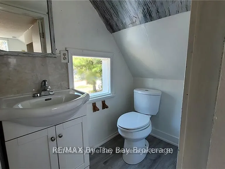 50 Glenwood Dr — Photo 12