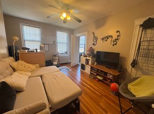 64 Queensberry St APT 422, Boston, MA 02215