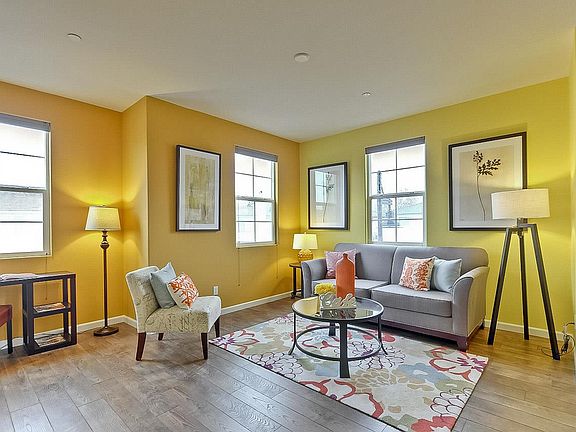 4th image of 1019 White Peach Way