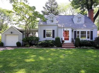 48 Woodcrest Cir, Springfield, NJ 07081
