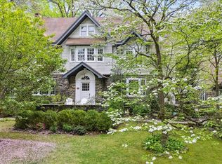 219 Rockingstone Ave, Larchmont, NY 10538