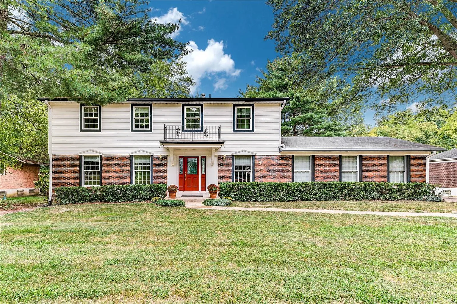 10808 Forest Path Dr photo 1