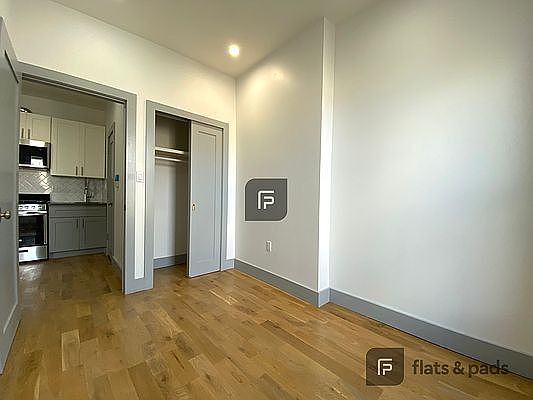 3rd image of 81 Macon St #2R