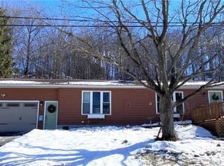 12 Lower Woods Rd N, Utica, NY 13501