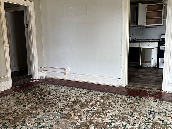 3rd image of 231 Barr St