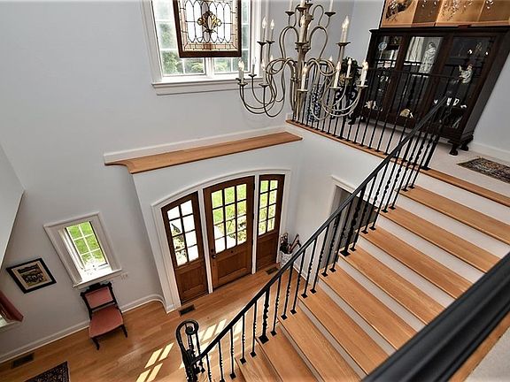 4th image of 38445 Hunting Hill Farm Dr #A