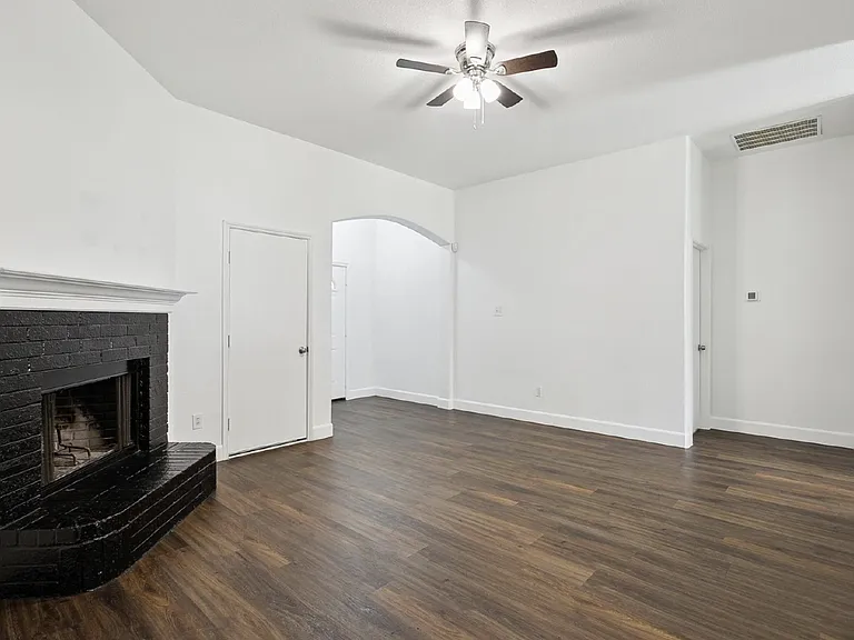 1446 Sax Leigh Dr — Photo 4