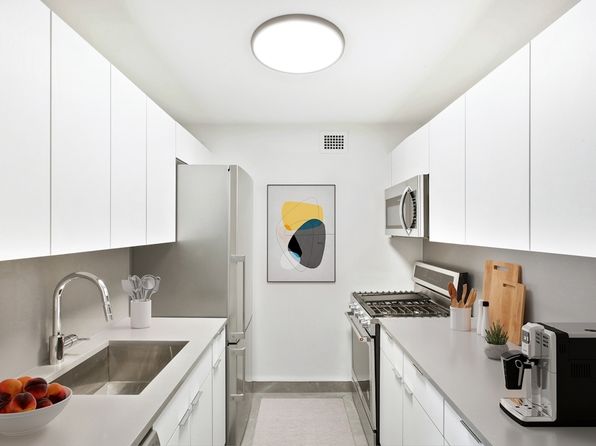 1309 5th Ave APT 17C
