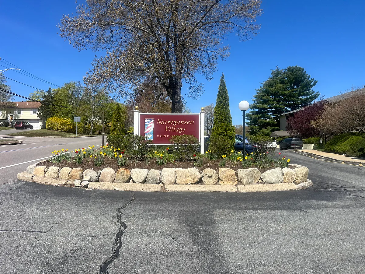 Photo 2 of 48 - 400 Narragansett Pkwy #EI-2 - Warwick, RI Building Photo - 400 Narragansett Pkwy #EI-2