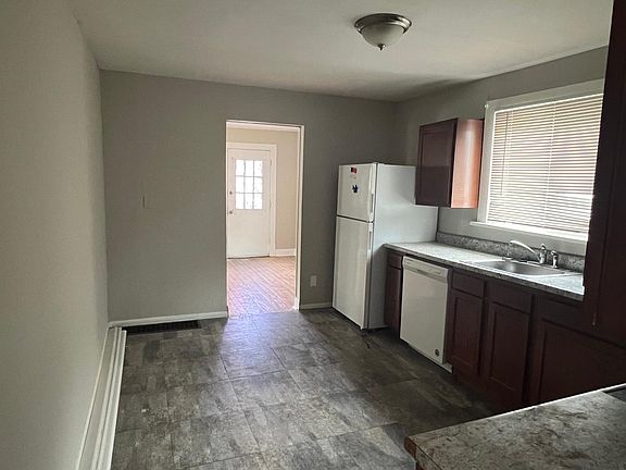 3rd image of 3326 Dix Ave