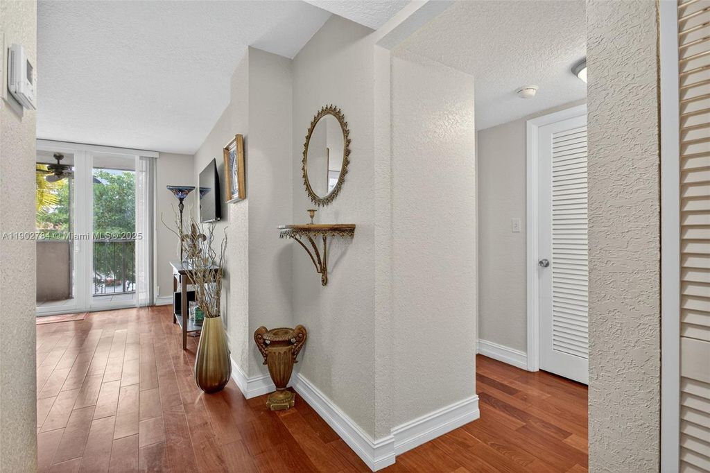 777 S Federal Hwy APT Rp305, photo 4