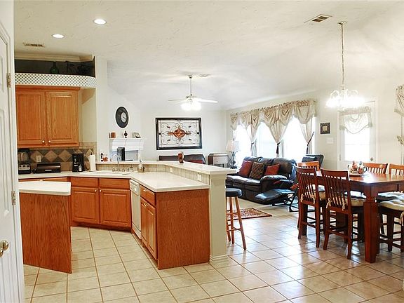 3rd image of 3835 Monte Carlo Ln