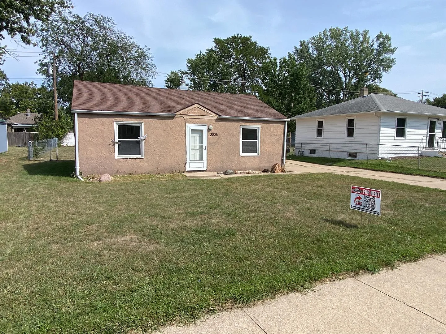 3006 S Summit Ave — Photo 1