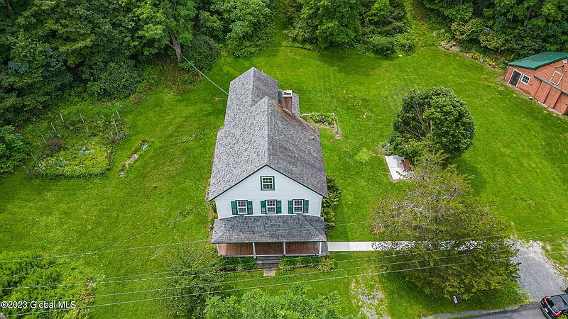 2nd image of 811 Staco Road