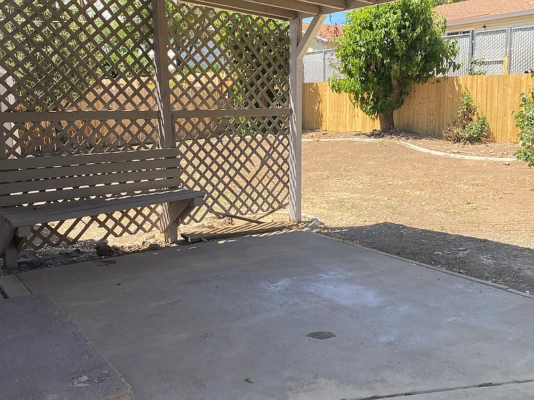 661 Ibis Ln — Photo 13