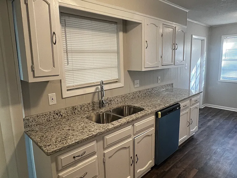 8702 Oakhaven Dr — Photo 8