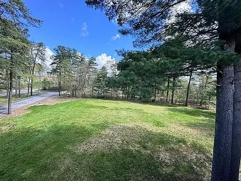 1265 Bodwell Rd #1B — Photo 25
