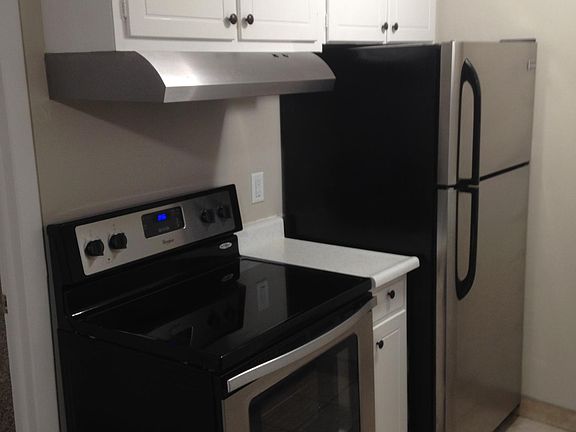4th image of 560 E 5300 S # Main Floor