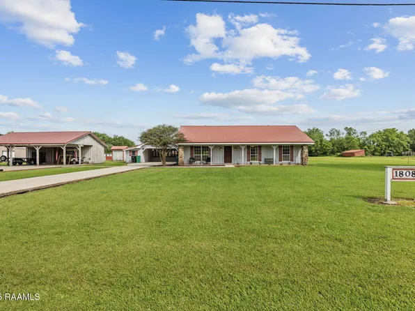 1808 Morgan St, Jeanerette, LA 70544