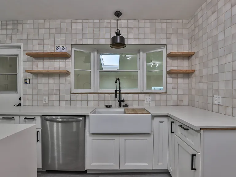 3031 Chestnut St — Photo 11