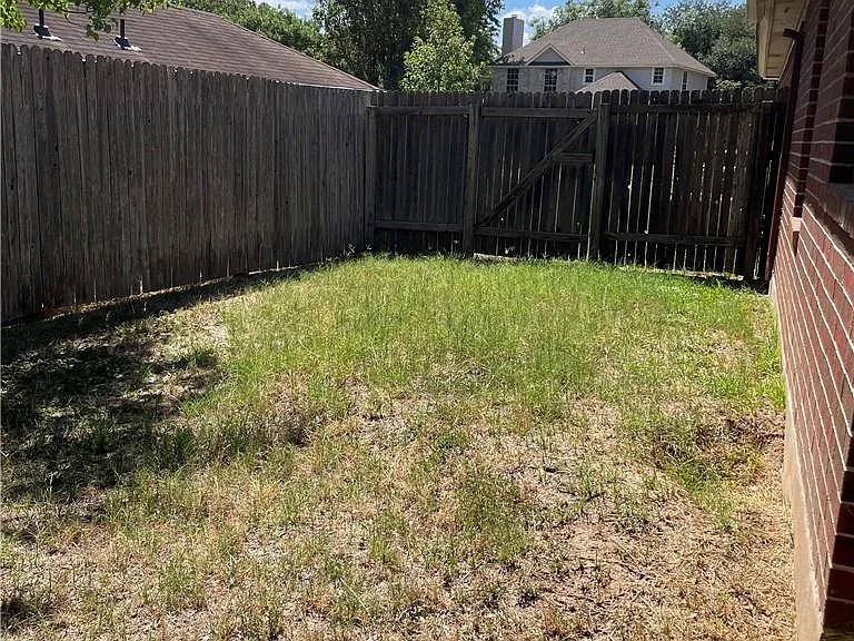 8003 Willet Trl — Photo 36