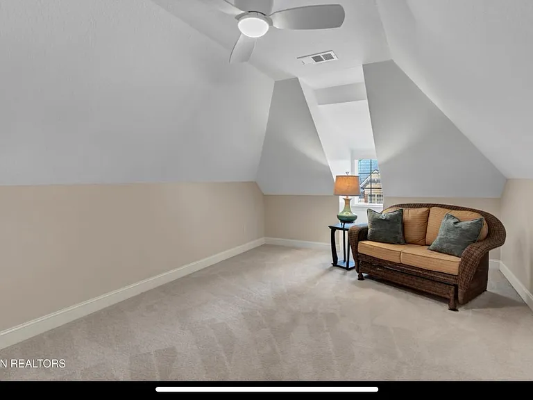 437 Chapel Grove Ln — Photo 19