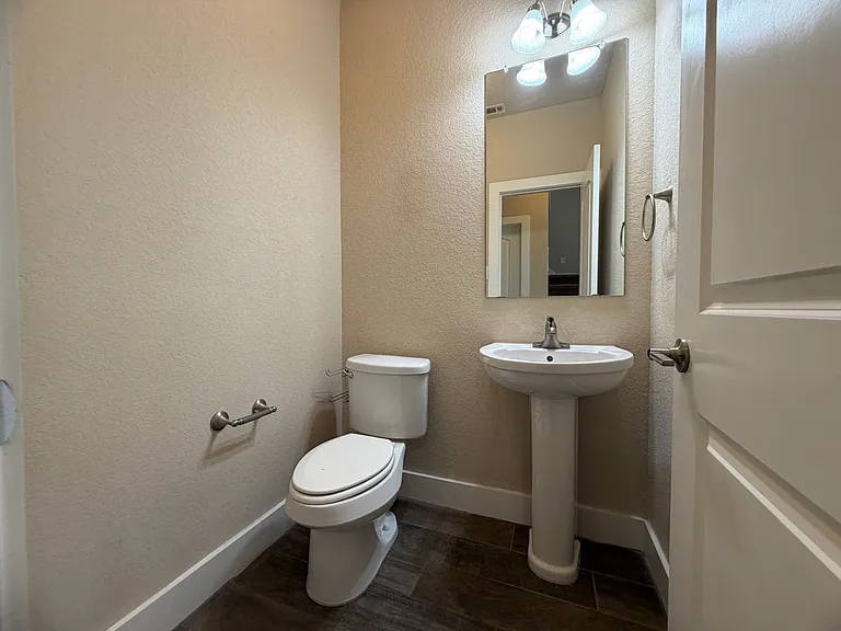 724 Gristmill Dr #19A — Photo 6
