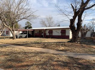 804 NW 8th Pl, Andrews, TX 79714