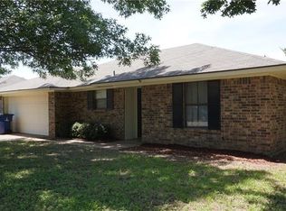 1316 Fairway Dr, Graham, TX 76450