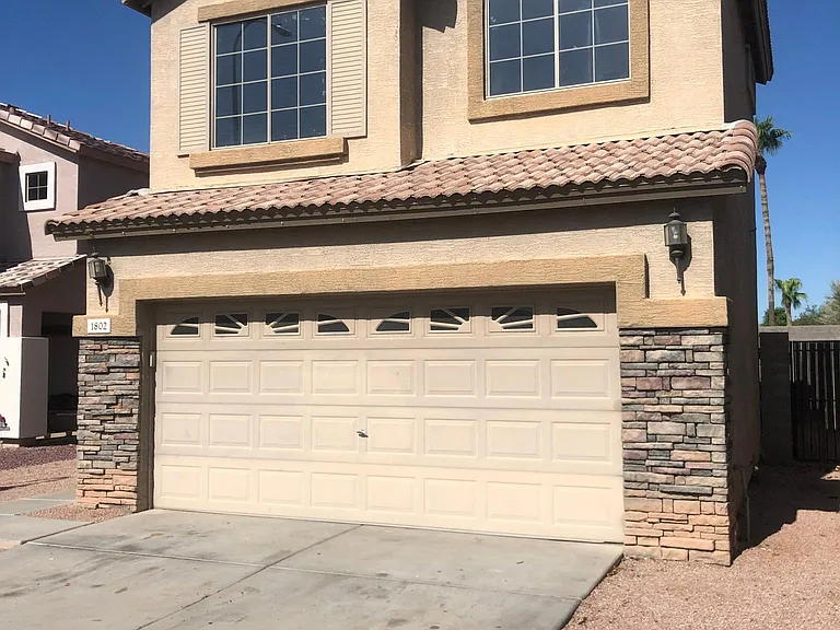 1802 S 114th Dr — Photo 35