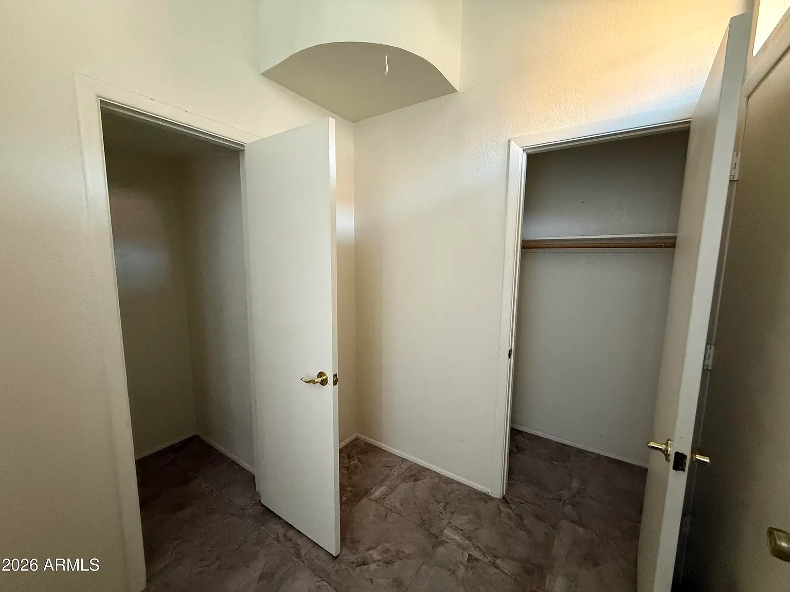 2 bed, 2.0 bath, 1055 sqft, $1,695 — Photo 2
